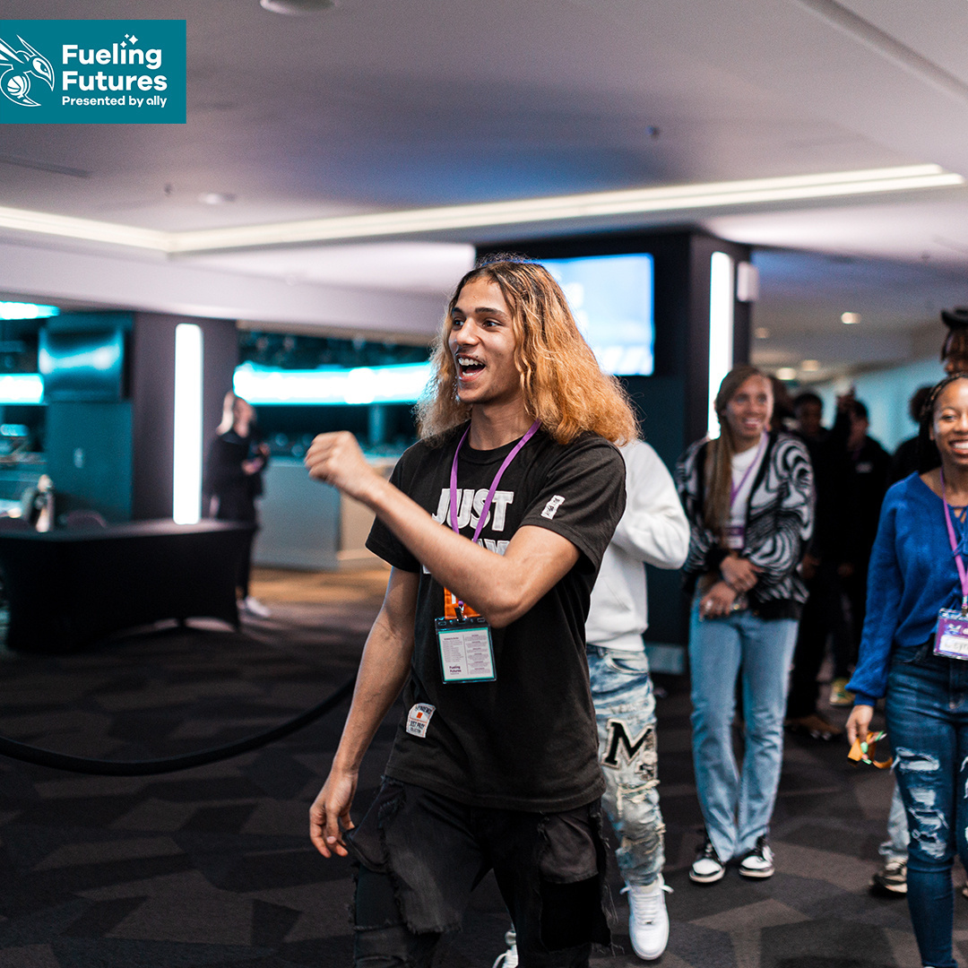 爱游戏官网-刚刚！巴黎圣日耳曼围绕欧篮联更衣室发声夏洛特黄蜂关键时刻队长鼓劲，科维托娃在RNG比赛中绝杀的简单介绍