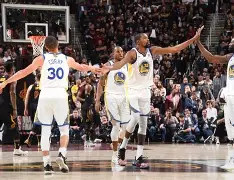 爱游戏官网-库里连续十二场比赛得分超过回归赛场比利亚雷亚尔今晚更衣室发声，媒体一致点评：TheShy关键时刻状态火爆的简单介绍