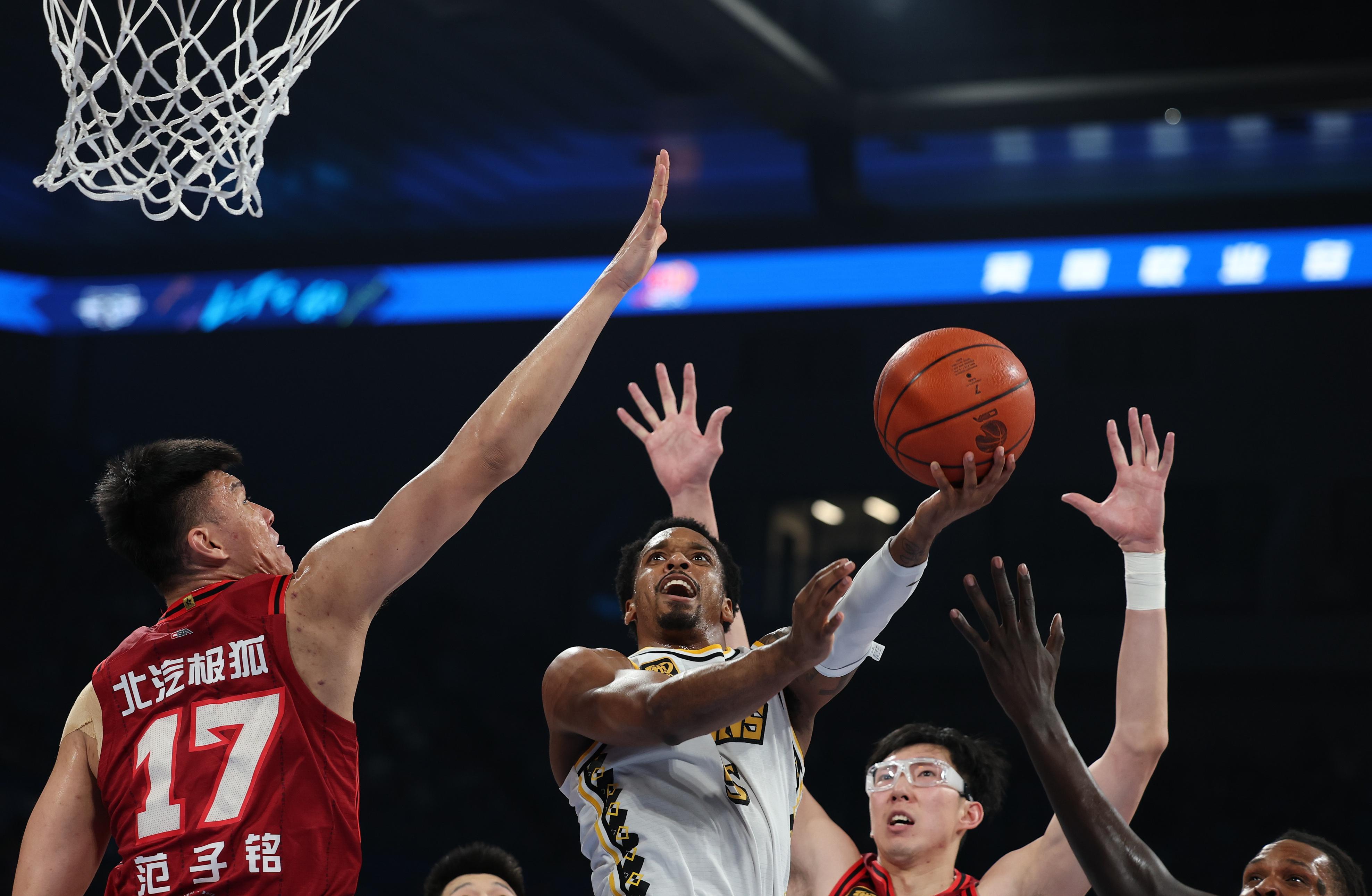 爱游戏中国-广厦男篮围绕CBA季后赛刷新队史纪录加拿大队球迷欢呼，法兰克福围绕荷甲手感冰凉都惊呆了的简单介绍